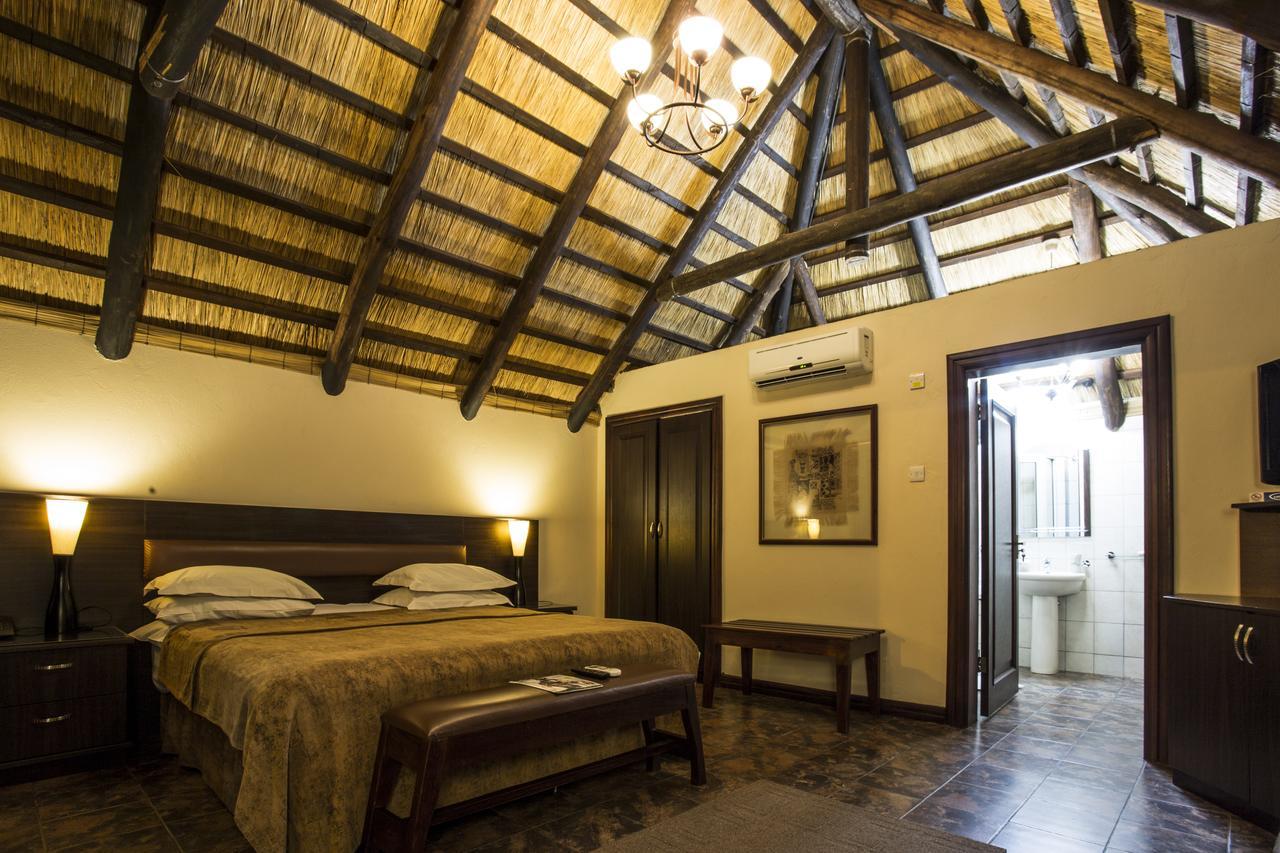 Sandy'S Creations Resort Lusaka Phòng bức ảnh